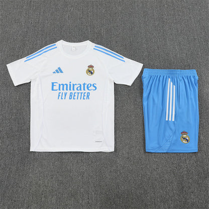 CAMISETA Y PANTALÓN CORTO ENTRENAMIENTO REAL MADRID 25/26