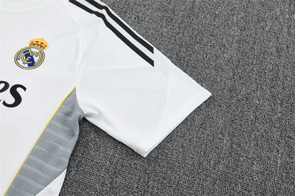 CAMISETA Y PANTALÓN CORTO ENTRENAMIENTO REAL MADRID 25/26