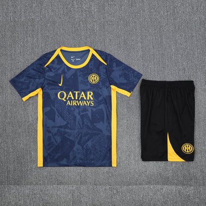 CAMISETA Y PANTALÓN CORTO ENTRENAMIENTO INTER 25/26