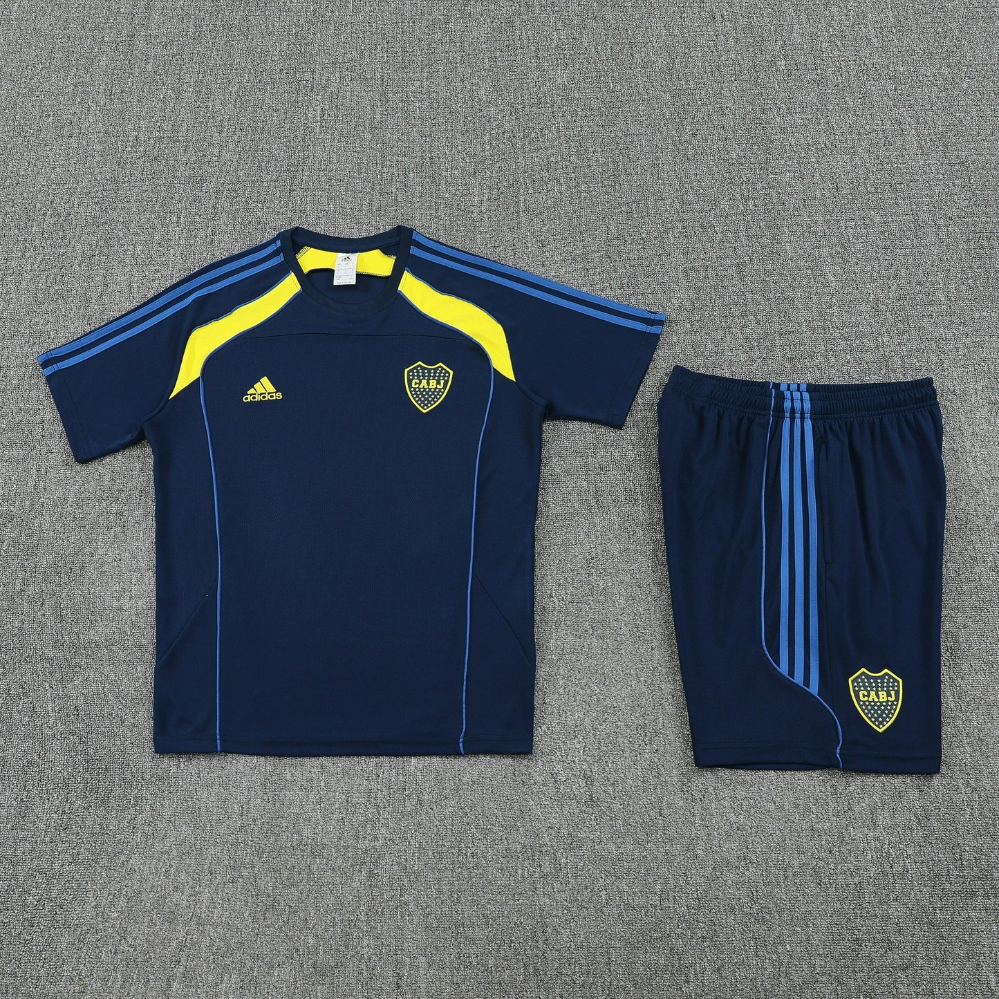 CAMISETA Y PANTALÓN CORTO ENTRENAMIENTO BOCA JUNIORS 25/26