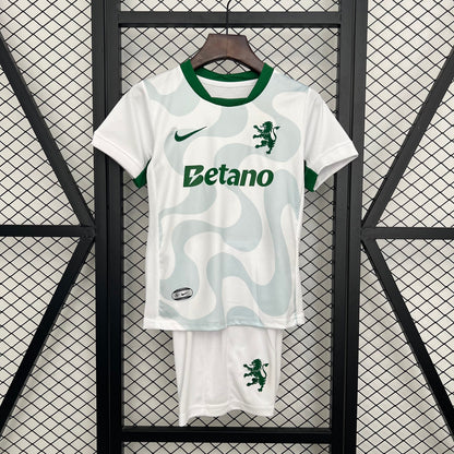 CAMISETA Y PANTANOLES CORTOS NIÑO SPORTING AWAY 25/26