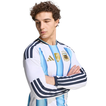Camiseta Argentina Mundial 2026 manga larga, escudo AFA, hombre, Reino del Futbol