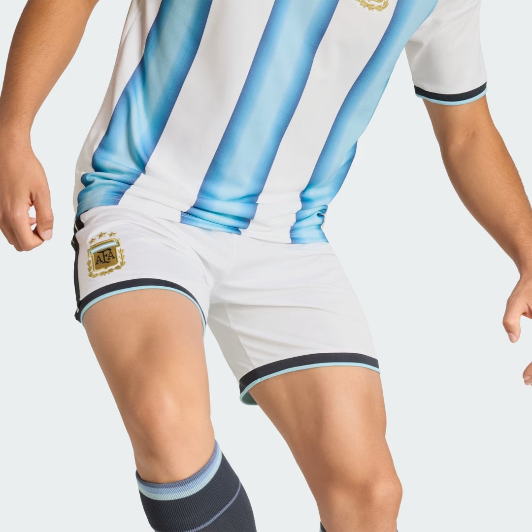 Shorts selección Argentina 2026 para fútbol, escudo AFA bordado, tienda Reino del Futbol