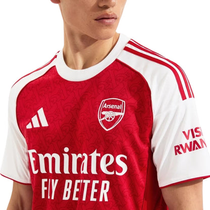 Camiseta oficial local Arsenal 2025 2026, roja y blanca, logos visibles, Reino del Futbol