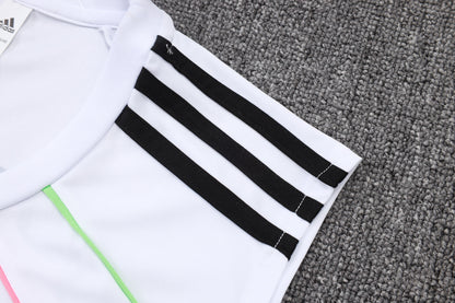 CAMISETA Y PANTALÓN CORTO ENTRENAMIENTO JUVENTUS 25/26