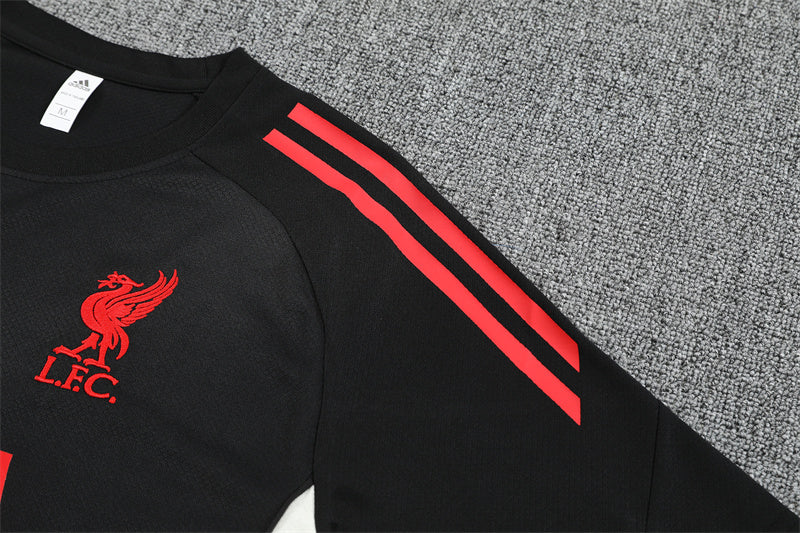 CAMISETA Y PANTALONES CORTOS PARA NIÑO LIVERPOOL 25/26