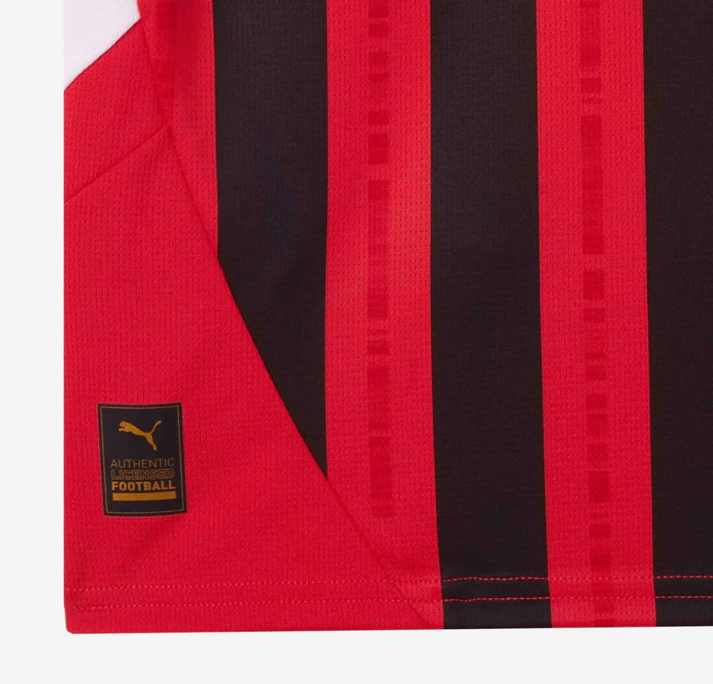 CAMISETA Y PANTALON CORTO PARA NIÑO AC MILAN HOME 24/25