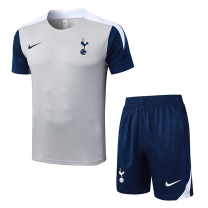 CAMISETA Y PANTALONES CORTOS TOTTENHAM HOTSPUR 25/26
