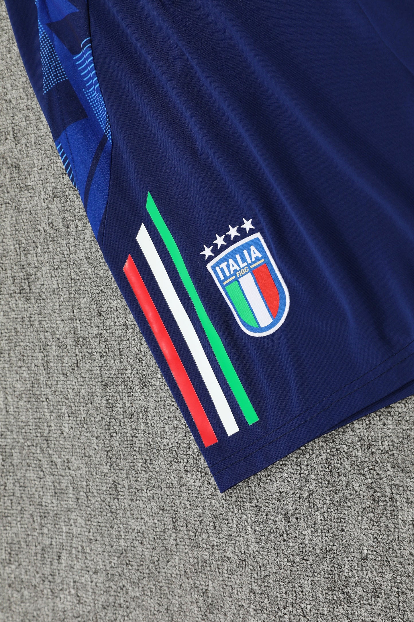 CAMISETA Y PANTALÓN CORTO DE ENTRENAMIENTO ITALIA 25/26