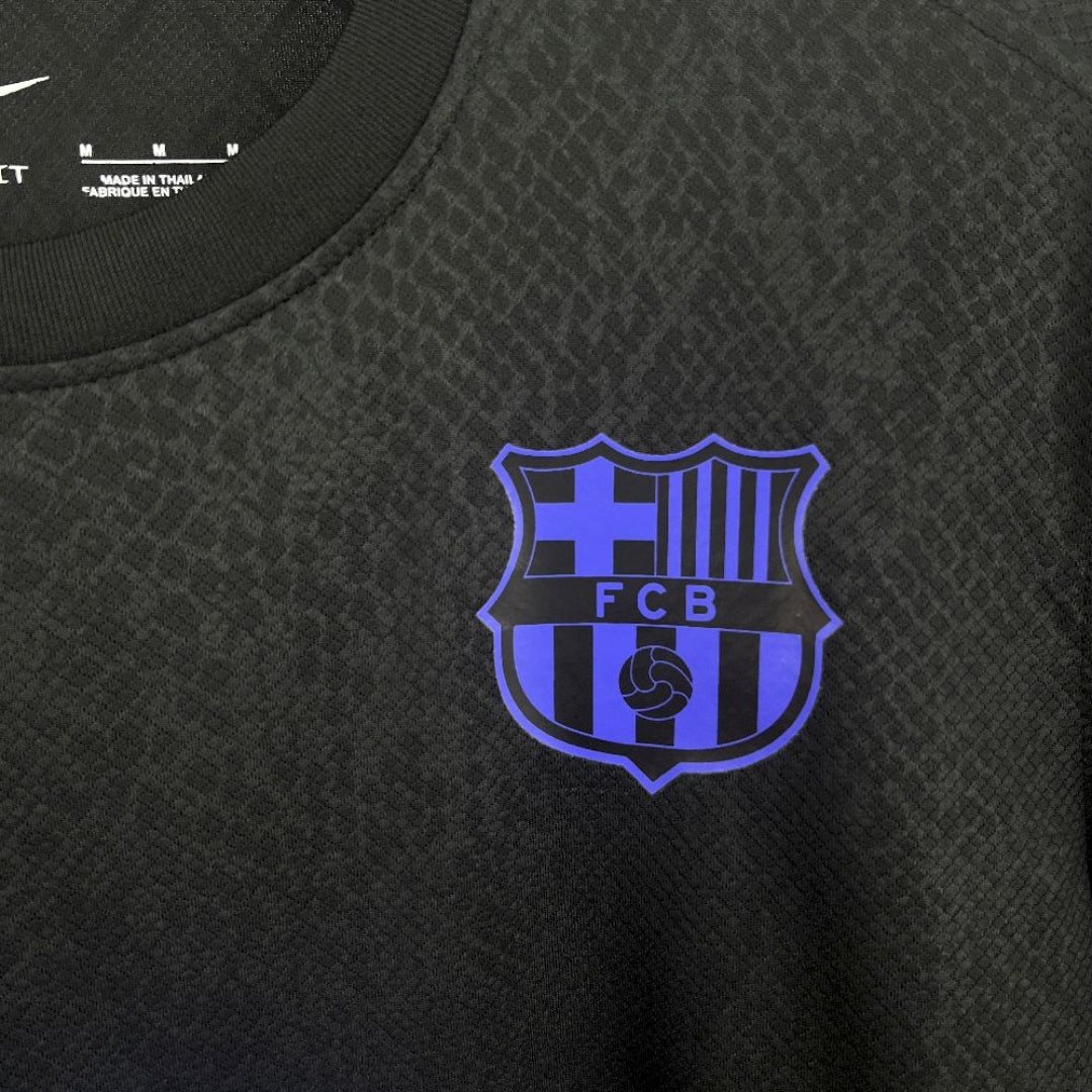 Sudadera pre-partido FC Barcelona 2025 negra con escudo azul, Reino del Futbol
