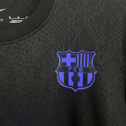 Sudadera pre-partido FC Barcelona 2025 negra con escudo azul, Reino del Futbol