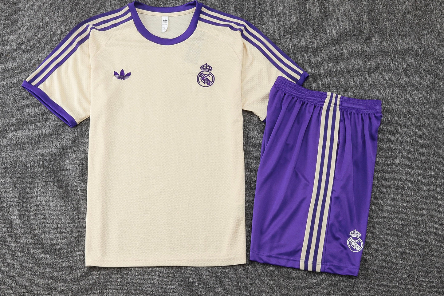 CAMISETA Y PANTALÓN CORTO ENTRENAMIENTO REAL MADRID 25/26
