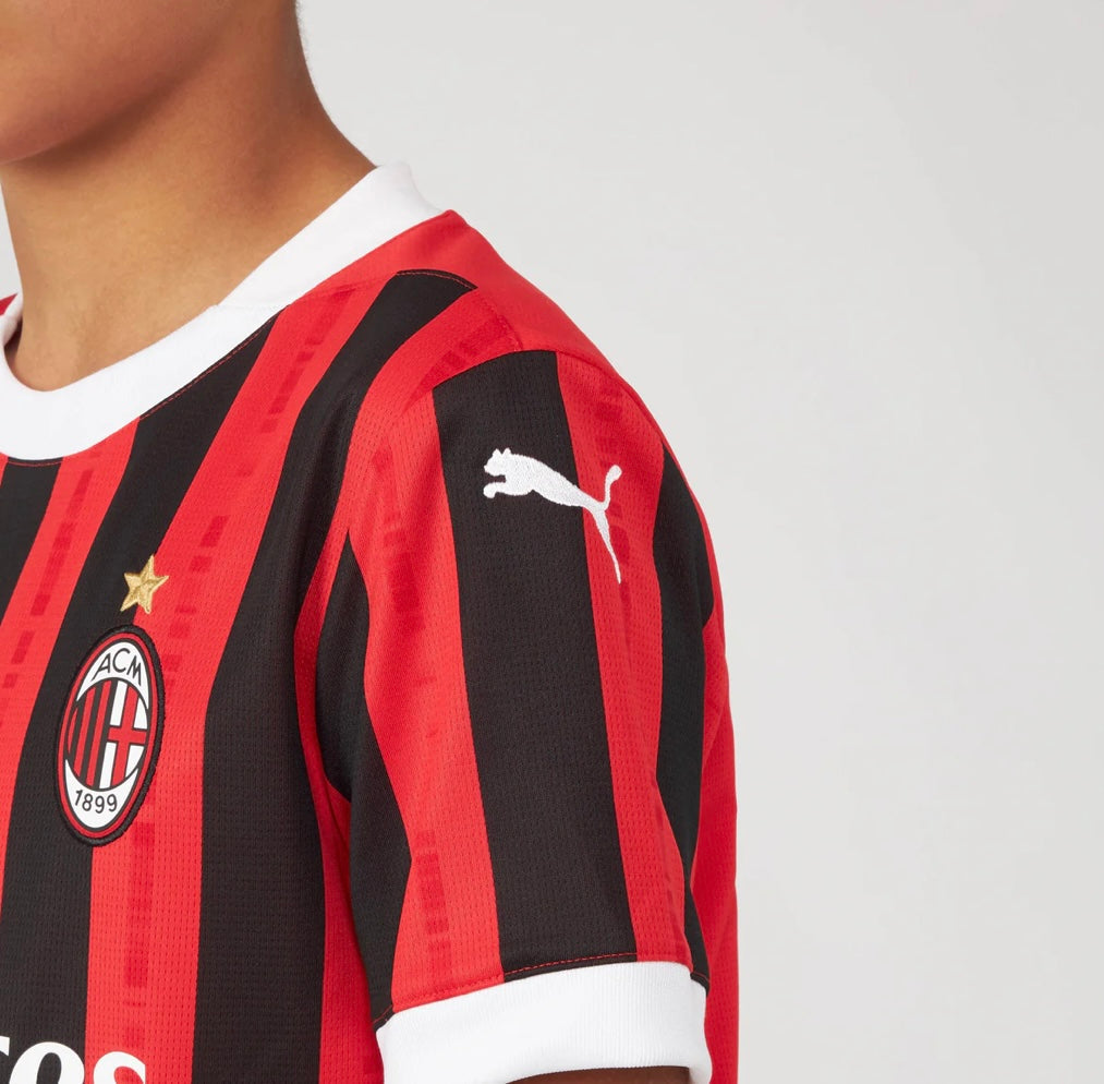 CAMISETA Y PANTALON CORTO PARA NIÑO AC MILAN HOME 24/25