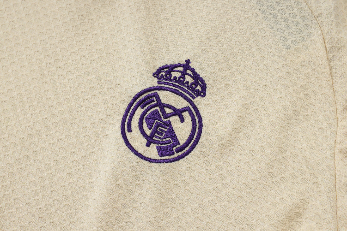 CAMISETA Y PANTALÓN CORTO ENTRENAMIENTO REAL MADRID 25/26