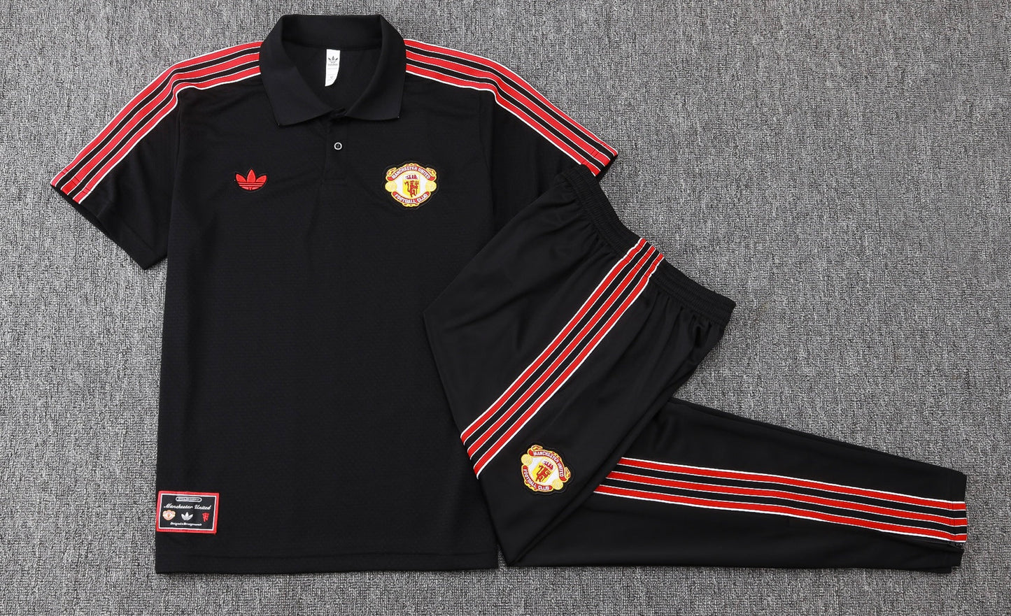 CAMISETA Y PANTALÓN MANCHESTER UNITED 25/26
