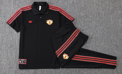 CAMISETA Y PANTALÓN MANCHESTER UNITED 25/26