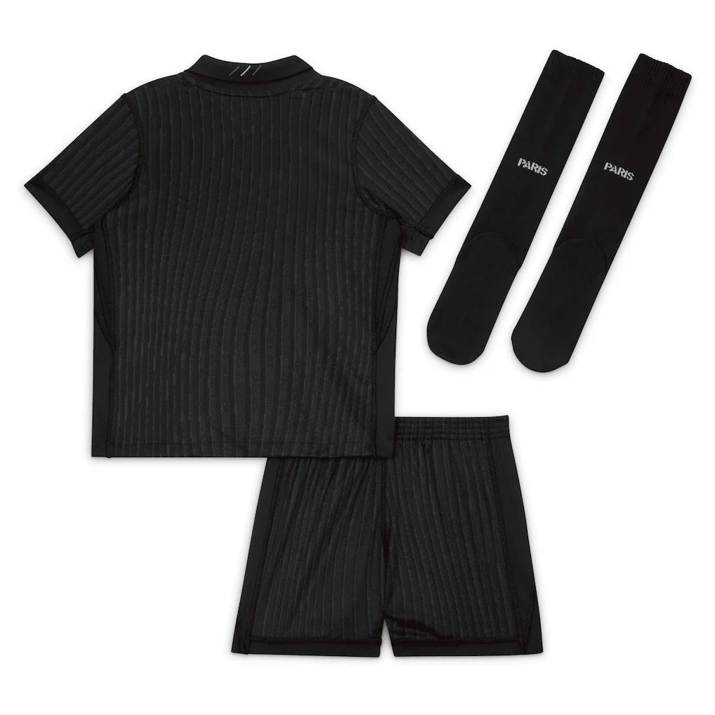 CAMISA E PANTALONES CORTOS PARA NIÑOS PSG JORDAN FOURTH 25/26 - CON MEDIAS