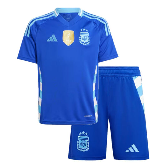 CAMISETA Y PANTALONES CORTOS PARA NIÑO ARGENTINA - 24/25 - CON PARCHE DE CAMPEÓN DE LA COPA DEL MUNDO