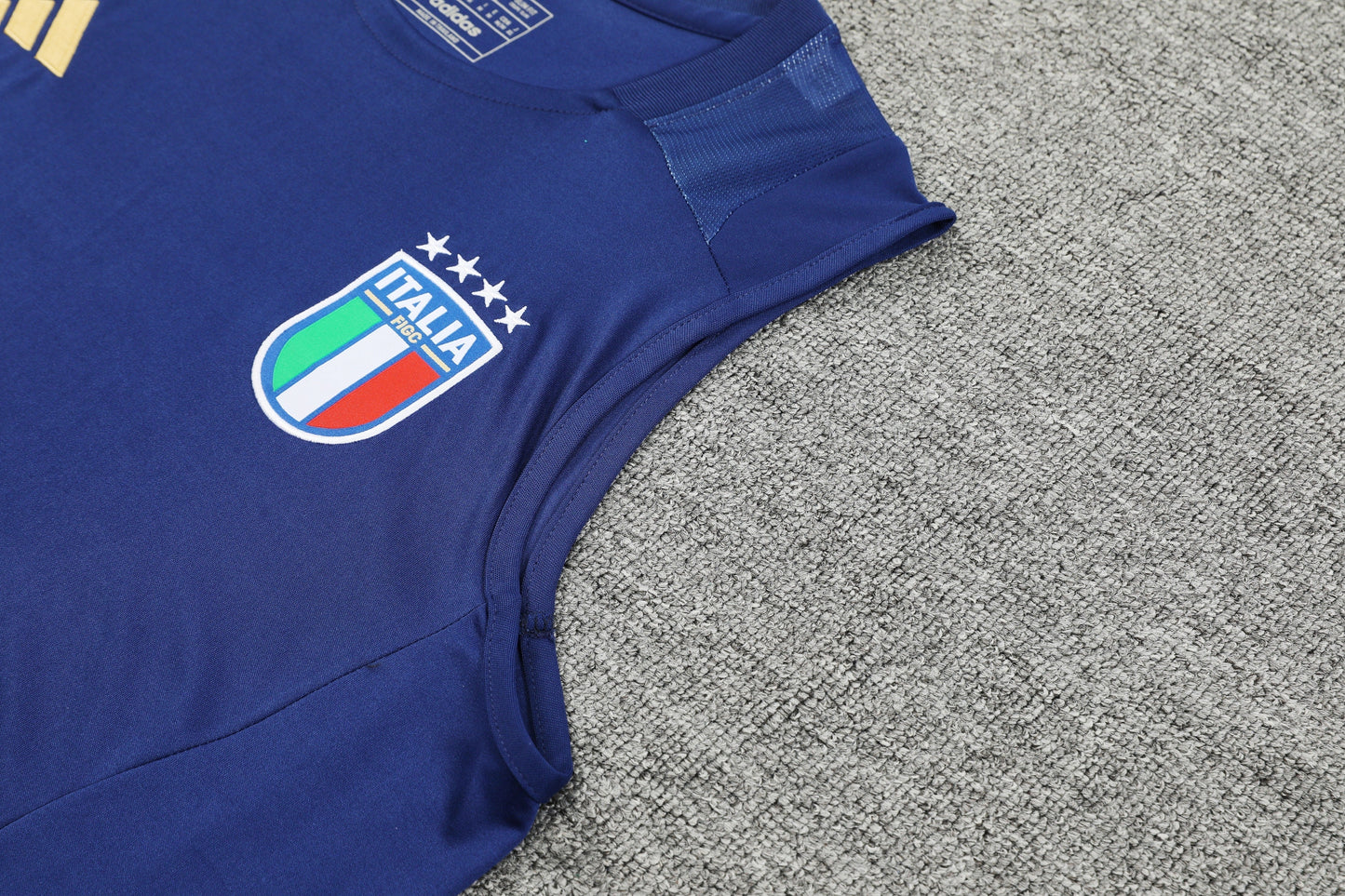 CAMISETA Y PANTALÓN CORTO DE ENTRENAMIENTO ITALIA 25/26