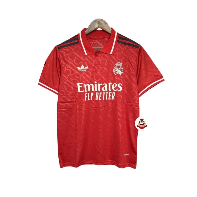 Camiseta roja Real Madrid Emirates Fly Better, logo Adidas, tienda Reino del Futbol
