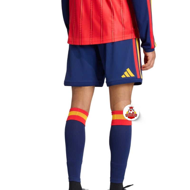 Uniforme futbol corto azul y camiseta roja con medias de España, Reino del Futbol