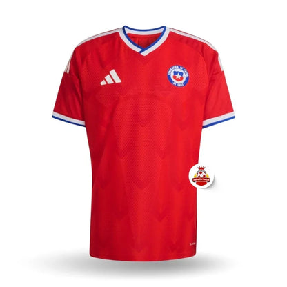Camiseta roja selección Chile 2024, escudo y logo Adidas, producto Reino del Futbol