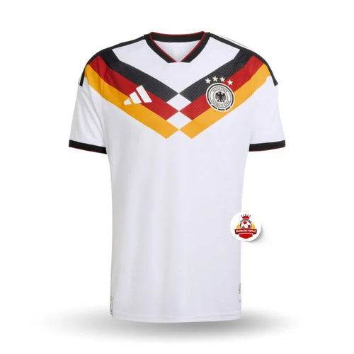 Camiseta de fútbol Alemania retro blanca con detalles en negro, rojo y amarillo, logo Reino del Futbol.