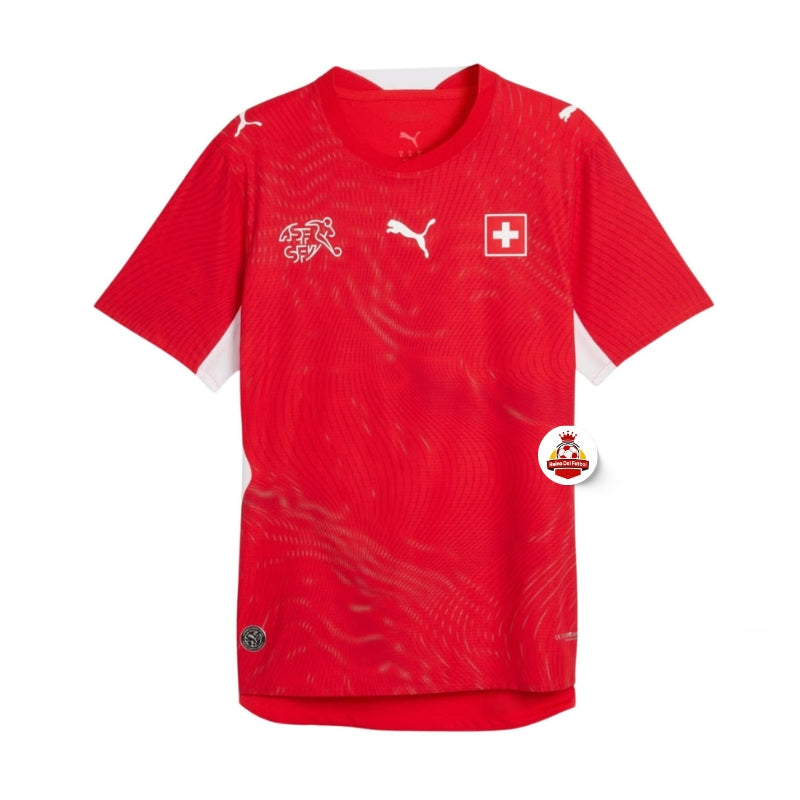 Camiseta roja de la selección de Suiza Puma, fútbol, logo Reino del Futbol, fondo blanco