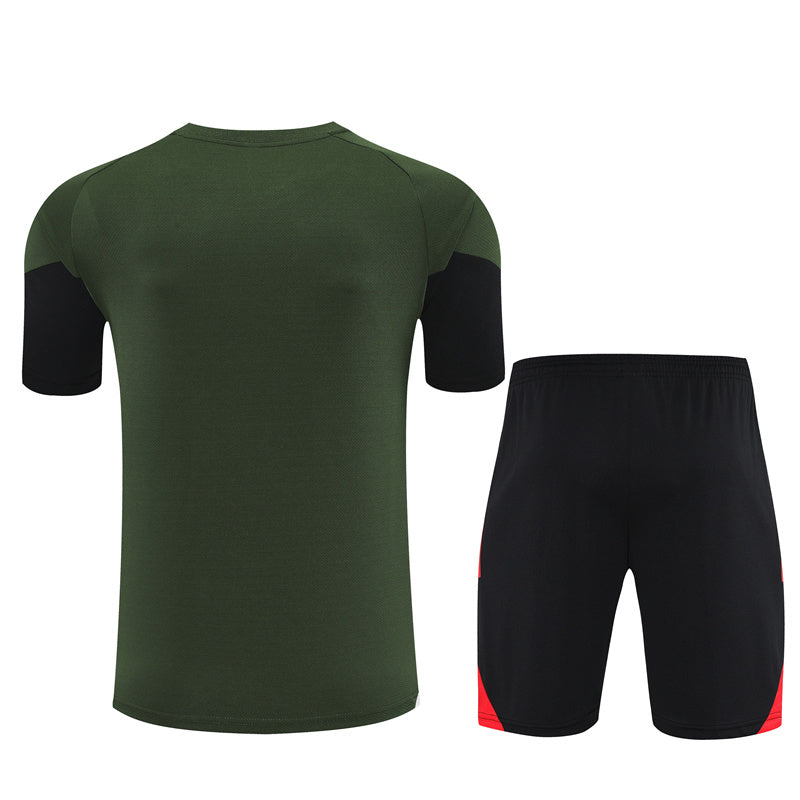 CAMISETA Y PANTALÓN CORTO ENTRENAMIENTO BAYERN 25/26