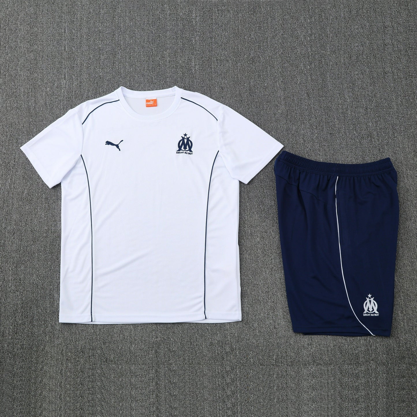 CAMISETA Y PANTALÓN CORTO ENTRENAMIENTO OLYMPIQUE DE MARSEILLE 25/26