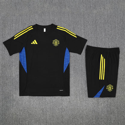 CAMISETA Y PANTALONES CORTOS PARA NIÑO MANCHESTER UNITED 25/26