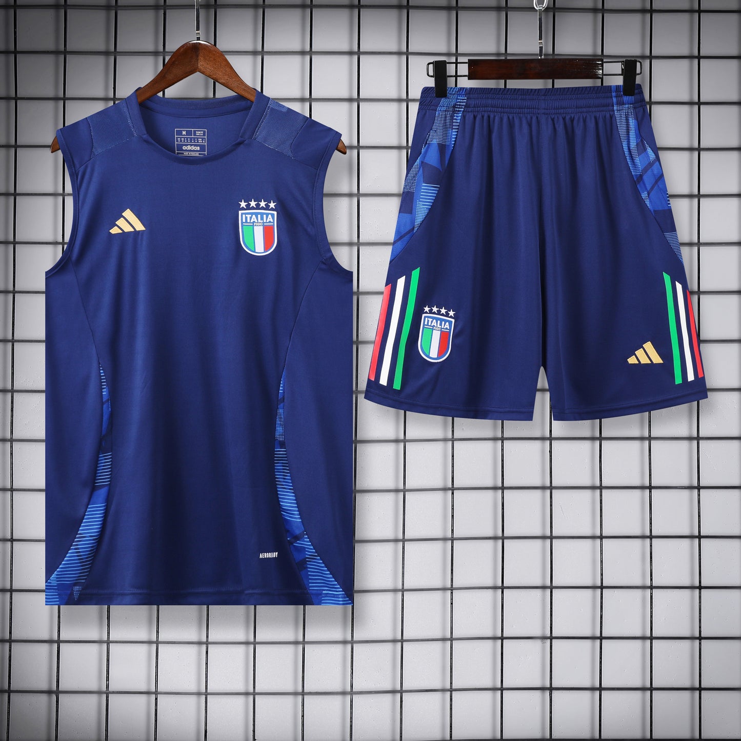 CAMISETA Y PANTALÓN CORTO DE ENTRENAMIENTO ITALIA 25/26