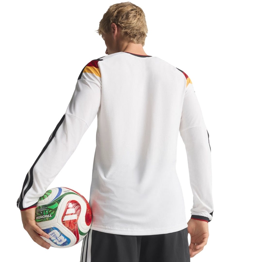 Camiseta local Alemania 2024 manga larga, hombre de espaldas con balón de fútbol, Reino del Futbol