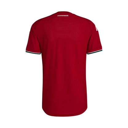 Camiseta de fútbol Hungría local, color rojo, manga corta, vista trasera, Reino del Futbol