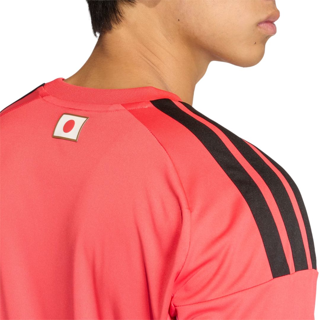 Camiseta portero Japón 2026 roja con tiras negras y bandera, tienda Reino del Futbol