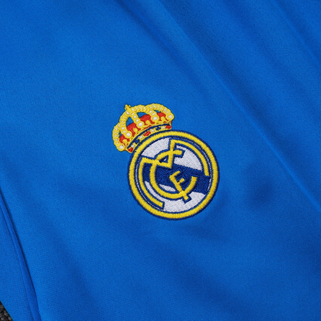Escudo Real Madrid bordado en chándal azul, ropa deportiva de fútbol, Reino del Futbol