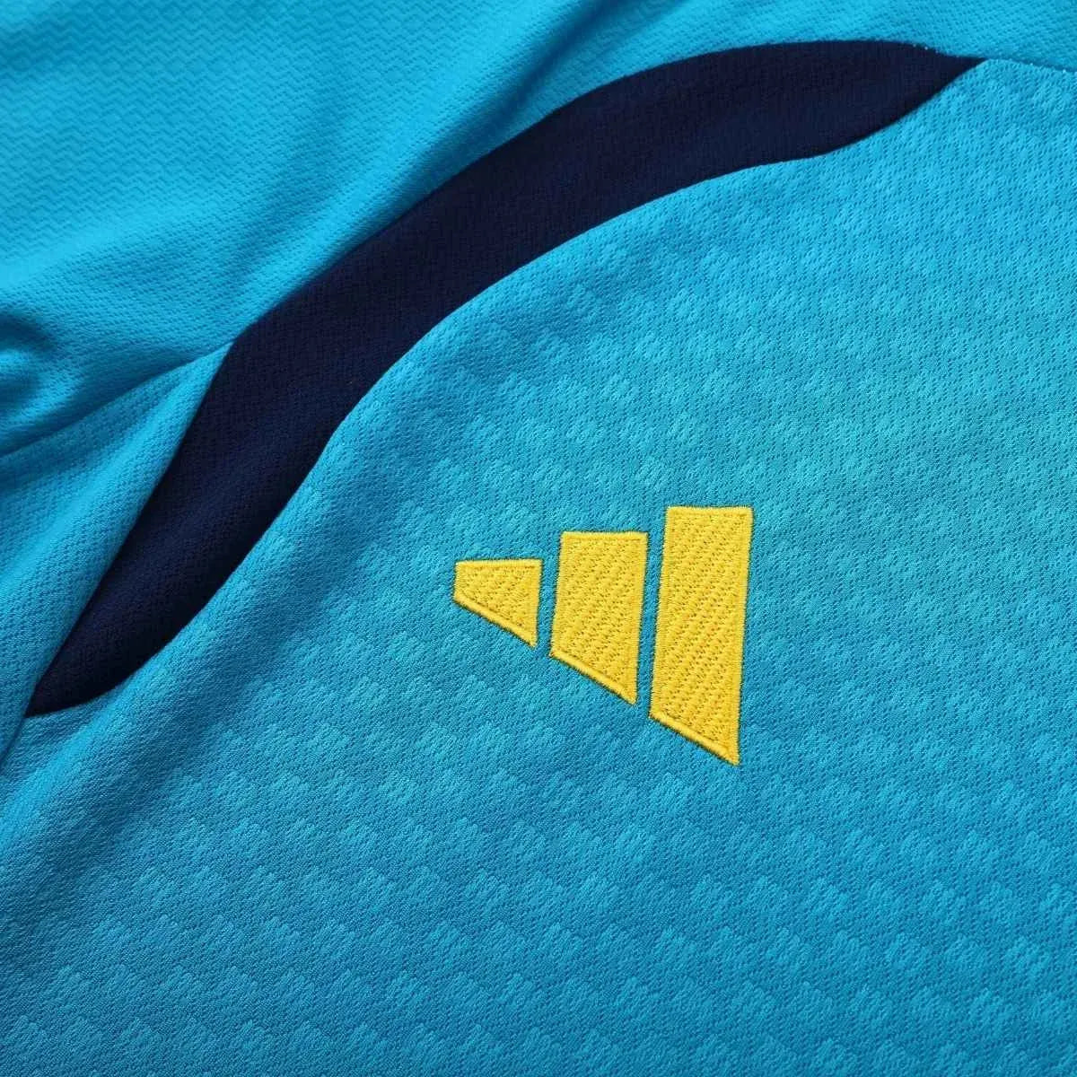 KIT ESPAÑA 2026/27 CAMISETA Y SHORT ENTRENAMIENTO - AZUL CLARO