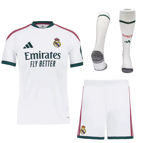 CAMISETA Y PANTALÓN REAL MADRID 2026/27