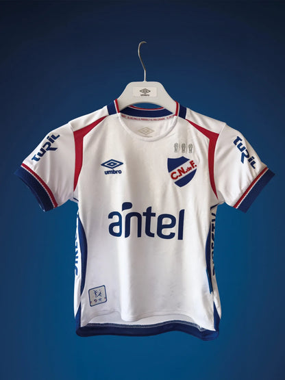 CAMISA NIÑOS NACIONAL DE FOOTBALL 2025