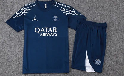 CAMISETA E PANTALONES CORTOS PARA NIÑOS PSG 25/26