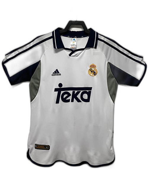 Camiseta Real Madrid 2000-2001 retro blanca con detalles oscuros, escudo y logo Adidas