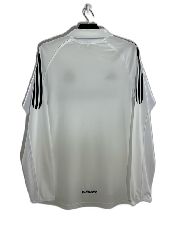 Camiseta Real Madrid 2005-06 manga larga retro blanca con rayas negras, vista trasera