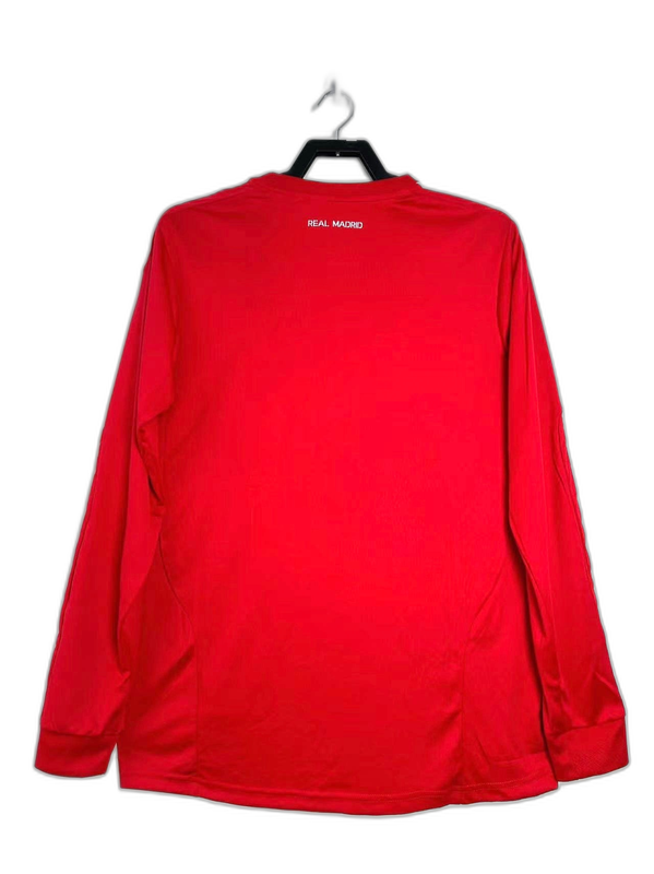 Camiseta retro Real Madrid roja de manga larga, vista trasera, fútbol europeo, Reino del Futbol