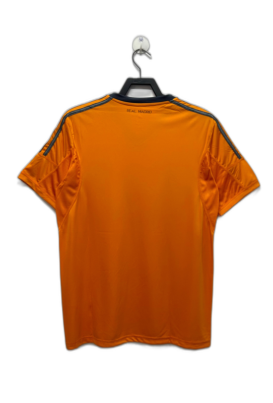 Camiseta retro Real Madrid 2013-14 tercera equipación naranja, vista trasera, fútbol europeo