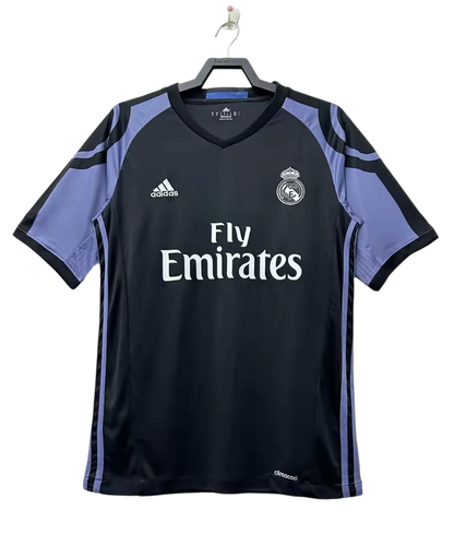 Camiseta Real Madrid 2016-2017 tercera equipación retro negra con detalles morados, exclusiva Reino del Futbol