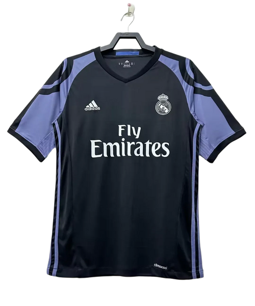 Camiseta Real Madrid 2016-2017 tercera equipación retro negra con detalles morados, exclusiva Reino del Futbol