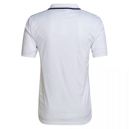 Camiseta Real Madrid 2022-23 blanca vista trasera, detalles en el cuello, tienda Reino del Futbol