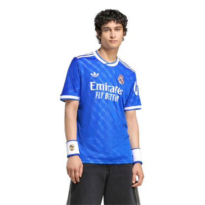 Camiseta azul Real Madrid edición especial, modelo exclusivo fútbol europeo, Reino del Futbol